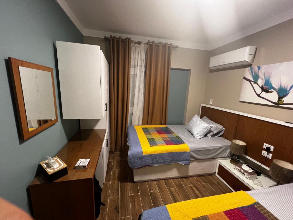 Luxury Flat With Garden And Private Entrance شقة فاخرة بحديقة و مدخل خاص El El Cairo Exterior foto