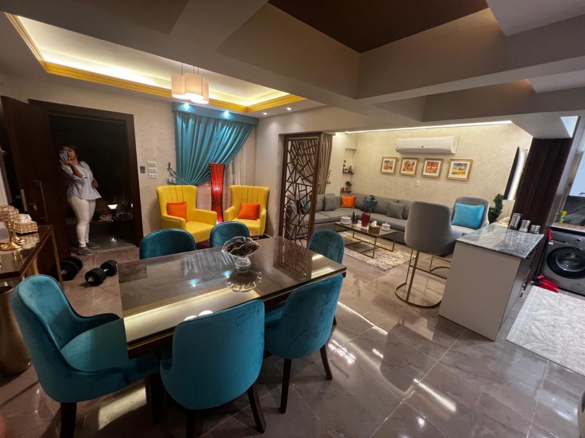 Luxury Flat With Garden And Private Entrance شقة فاخرة بحديقة و مدخل خاص El El Cairo Exterior foto