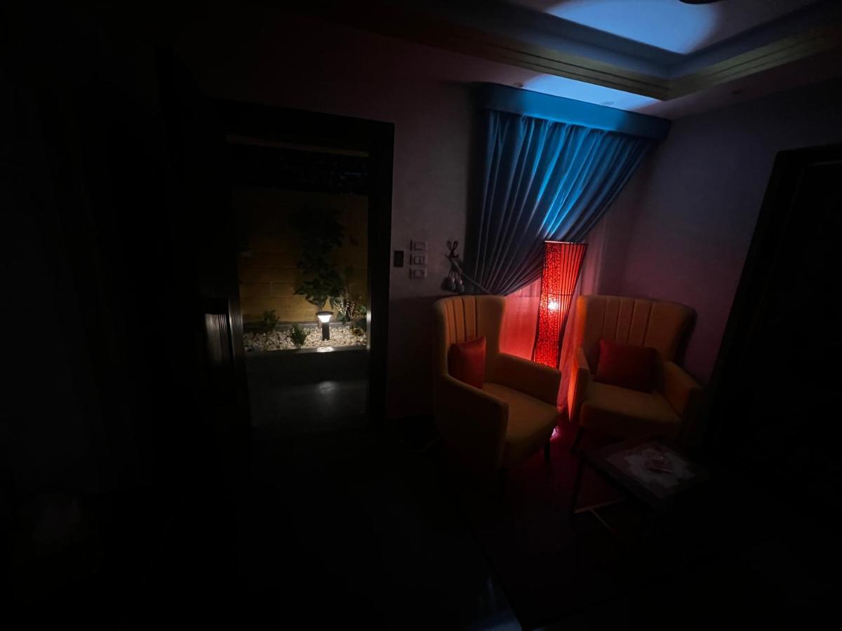 Luxury Flat With Garden And Private Entrance شقة فاخرة بحديقة و مدخل خاص El El Cairo Exterior foto