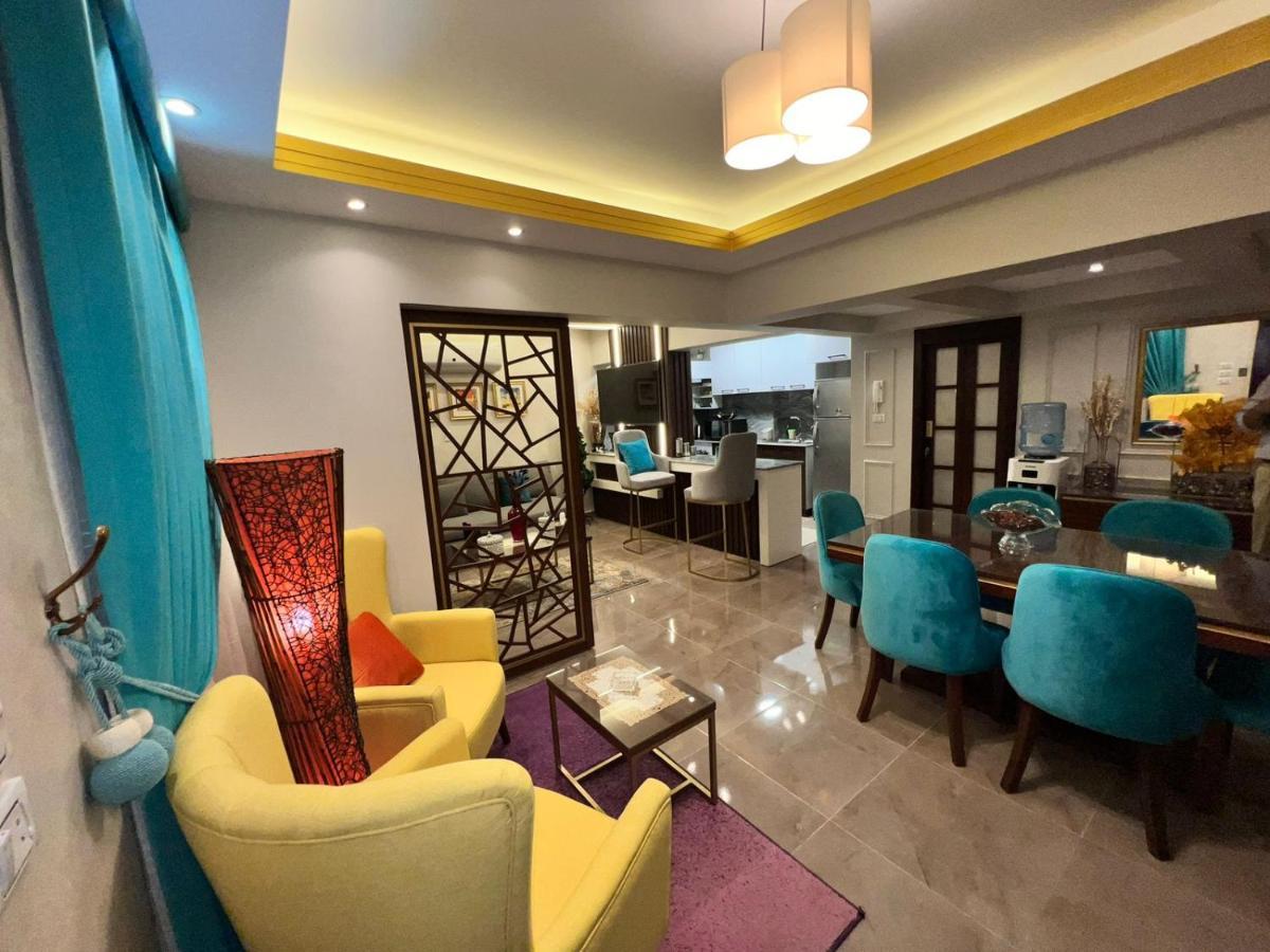 Luxury Flat With Garden And Private Entrance شقة فاخرة بحديقة و مدخل خاص El El Cairo Exterior foto