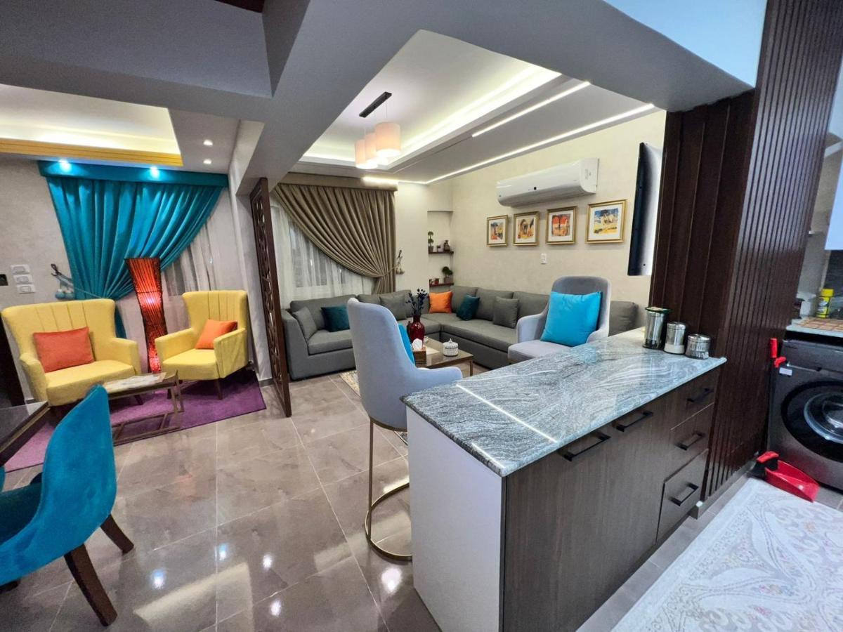 Luxury Flat With Garden And Private Entrance شقة فاخرة بحديقة و مدخل خاص El El Cairo Exterior foto