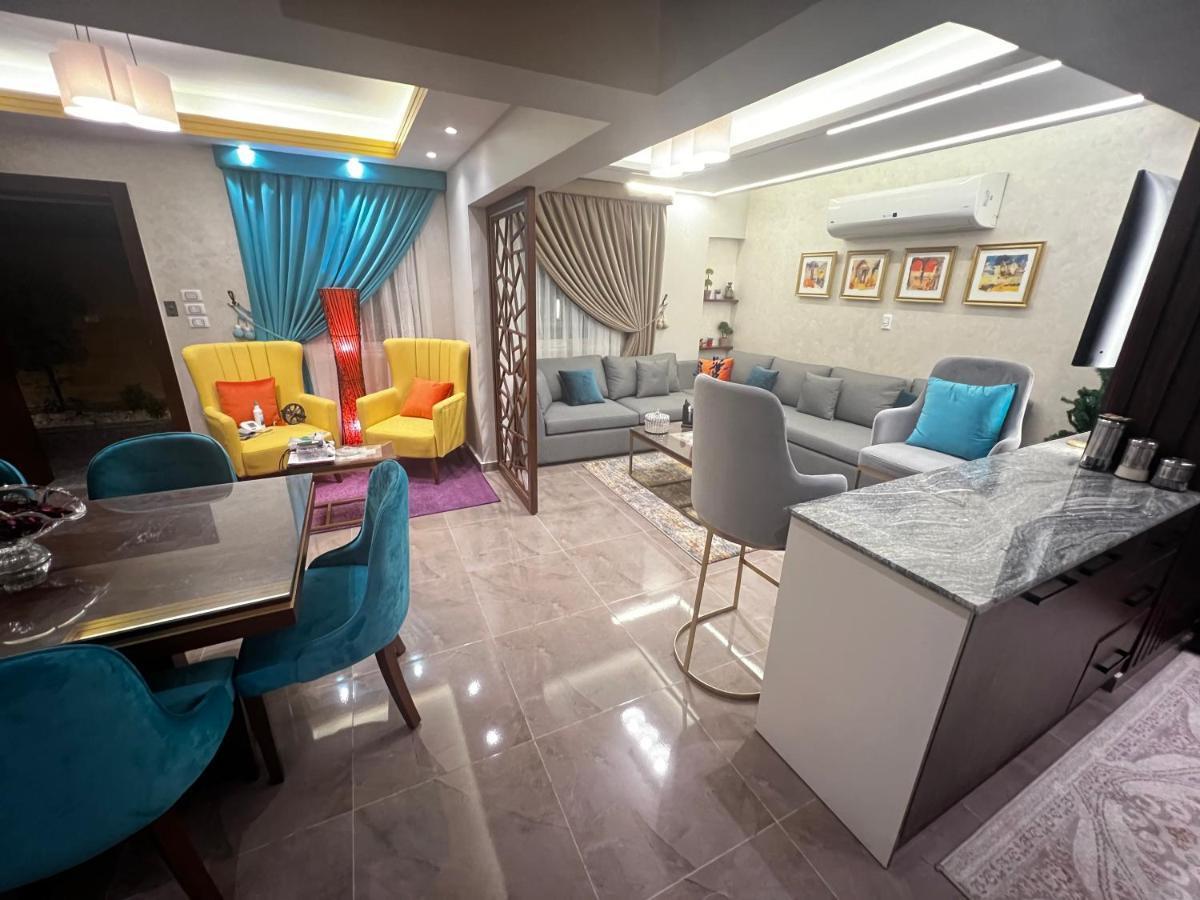 Luxury Flat With Garden And Private Entrance شقة فاخرة بحديقة و مدخل خاص El El Cairo Exterior foto