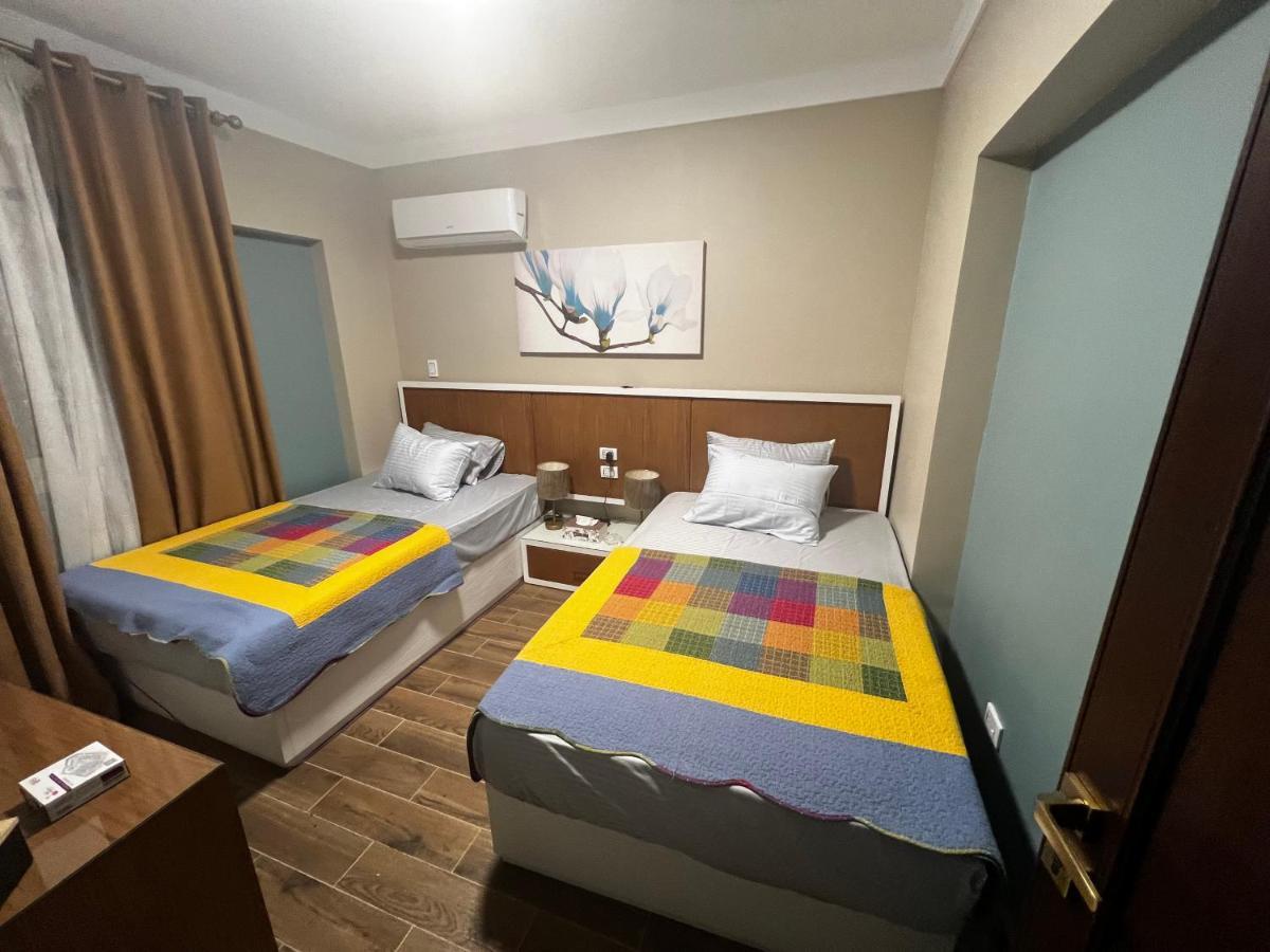 Luxury Flat With Garden And Private Entrance شقة فاخرة بحديقة و مدخل خاص El El Cairo Exterior foto